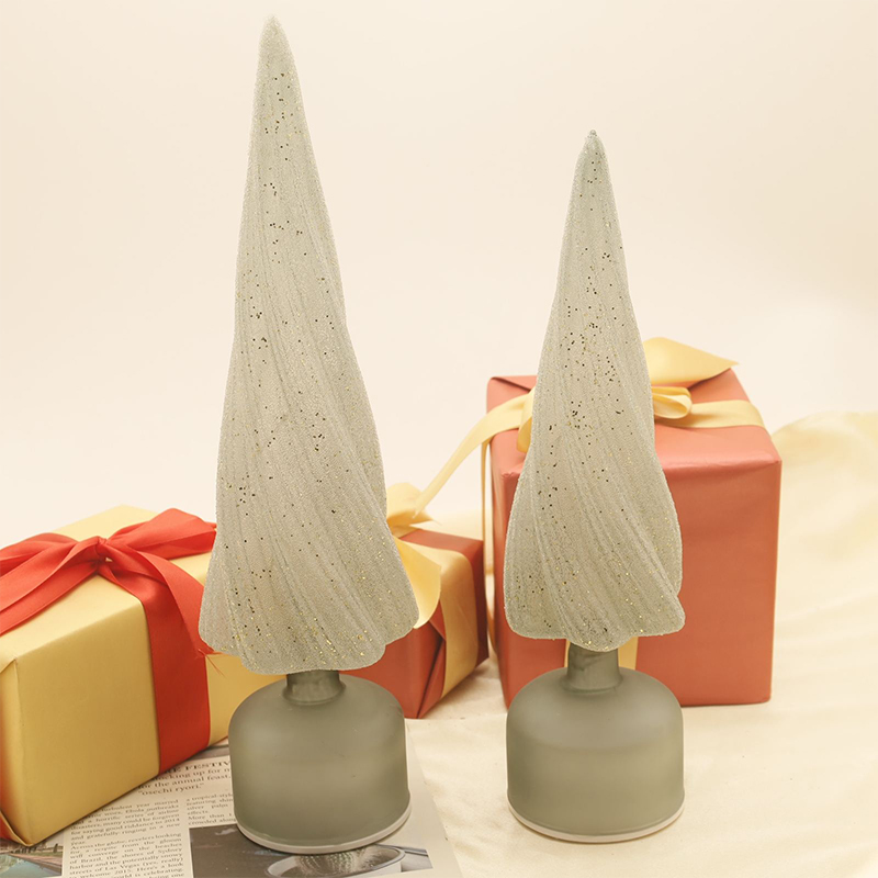 10 × 25/10 × 30 Đèn LED thủy tinh trang trí cây thông Noel được chiếu sáng